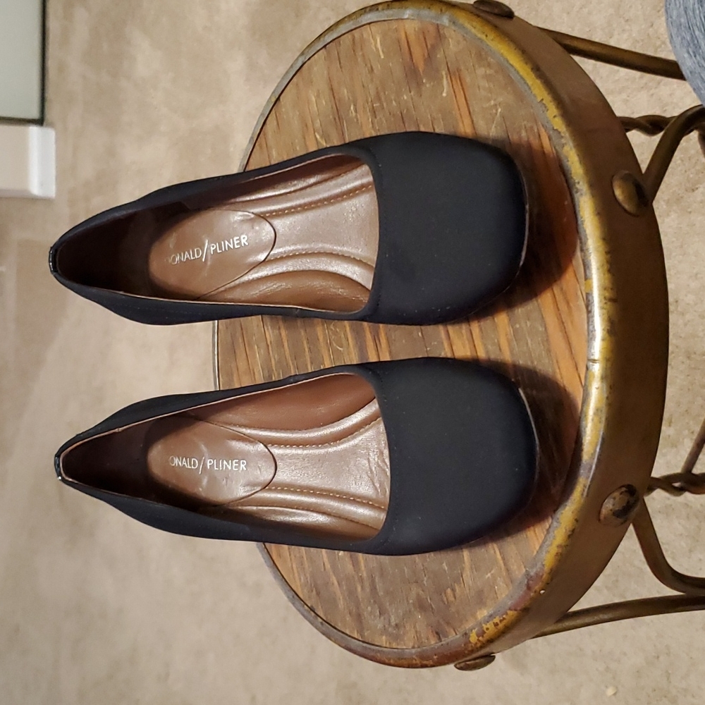 Black high heal shoes
